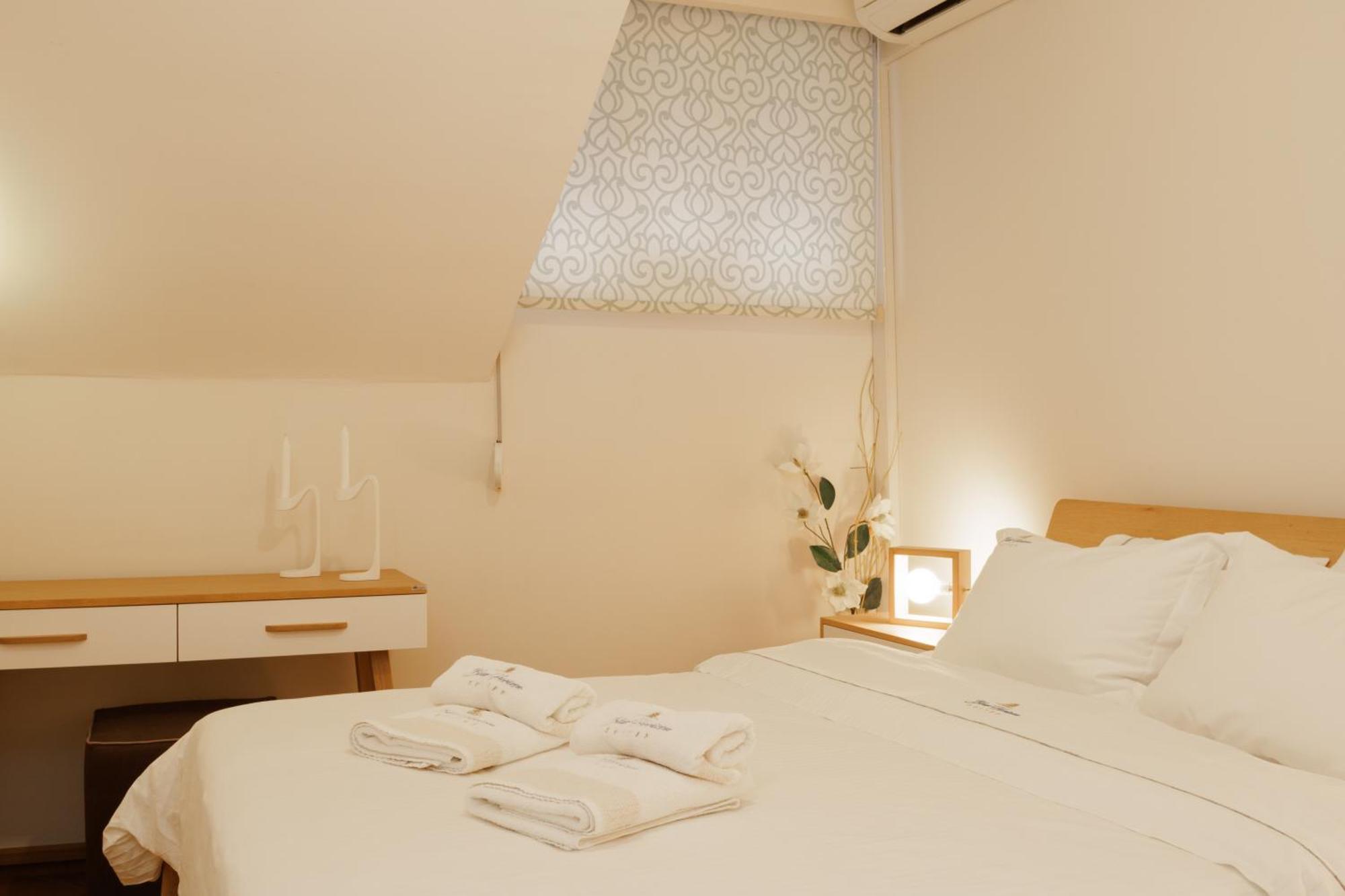 Blue Horizon Suites Parálion Ástros Esterno foto