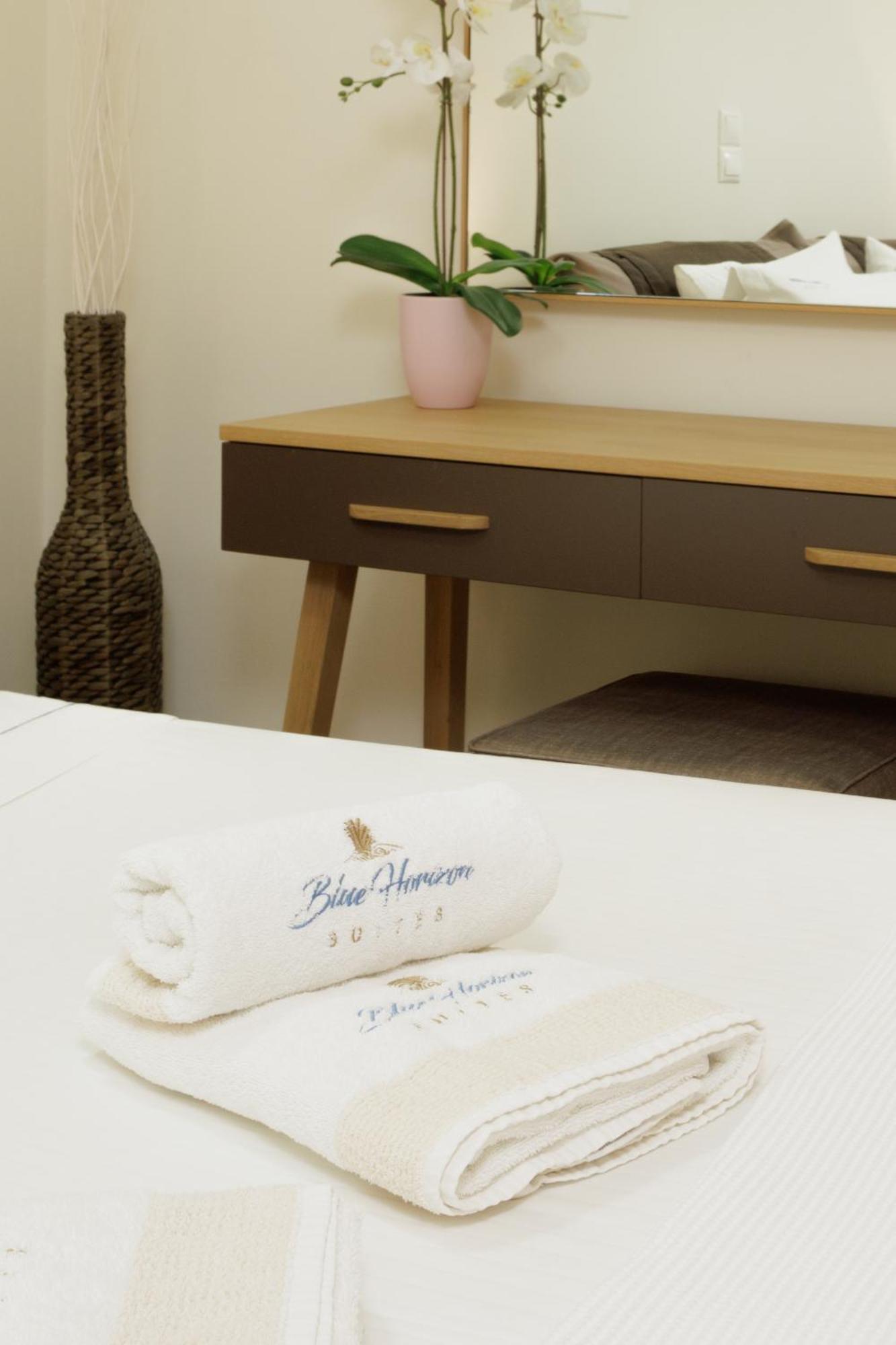 Blue Horizon Suites Parálion Ástros Esterno foto