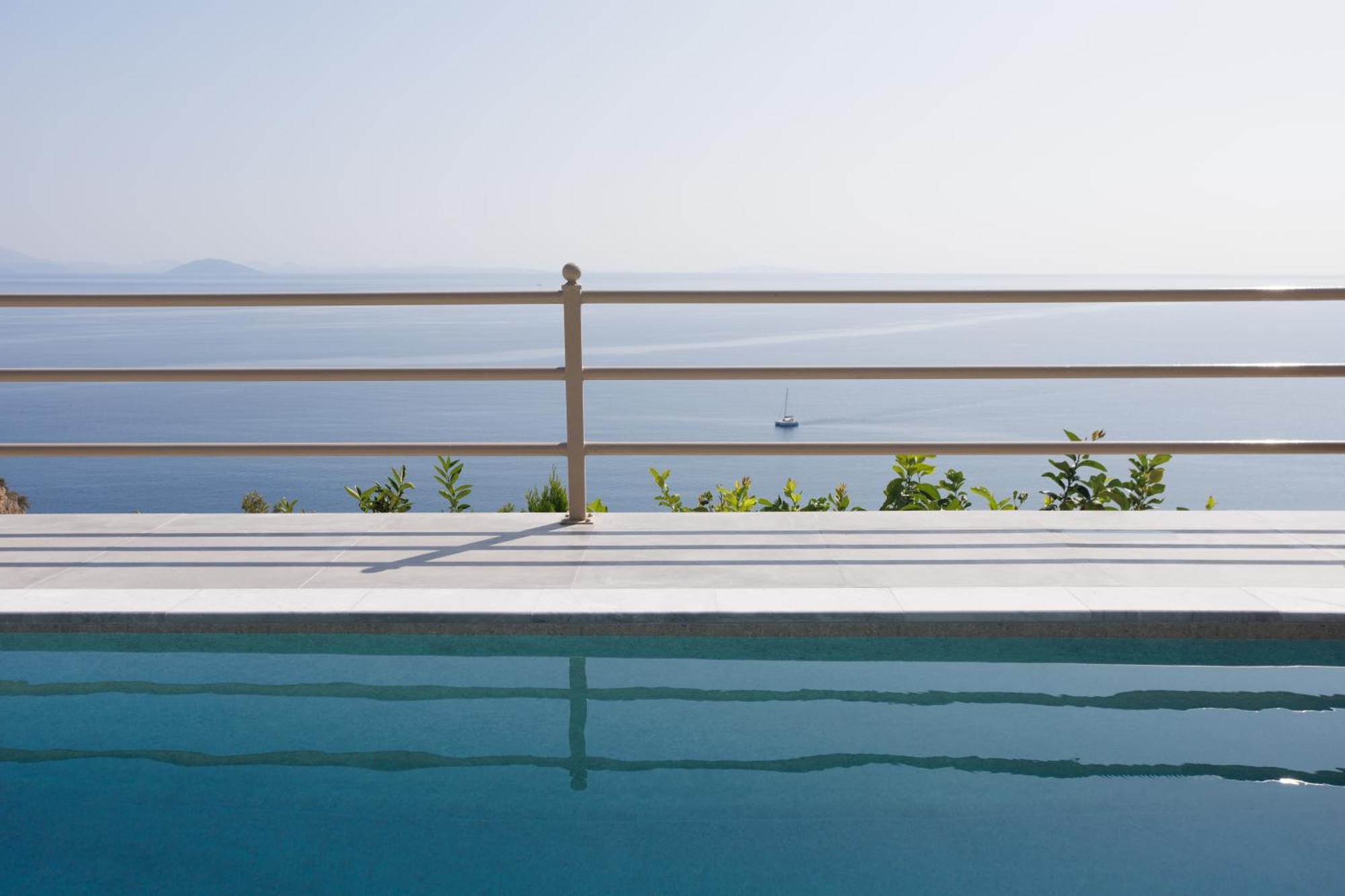 Blue Horizon Suites Parálion Ástros Esterno foto