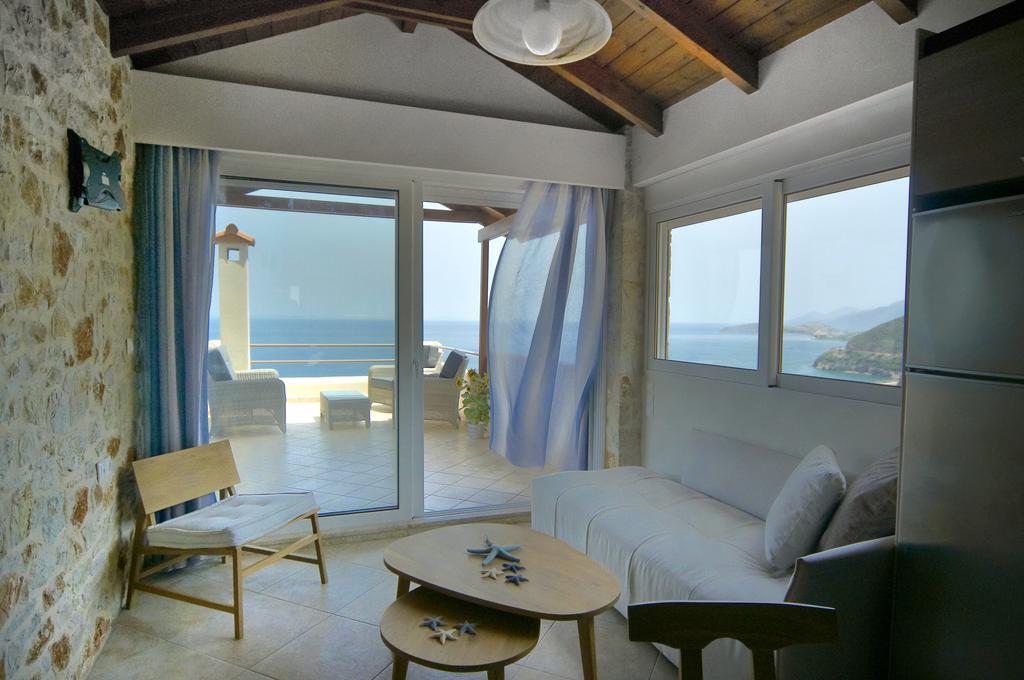 Blue Horizon Suites Parálion Ástros Esterno foto