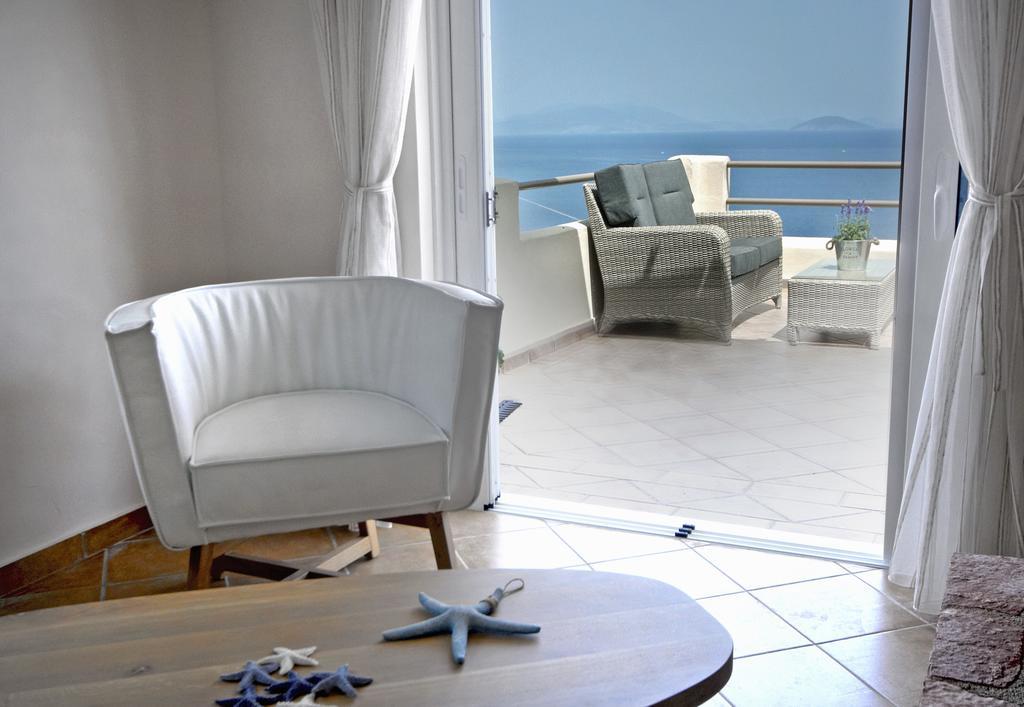 Blue Horizon Suites Parálion Ástros Esterno foto